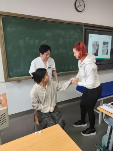 Studijní pobyt v Číně na Tianjin University of Traditional Chinese Medicine Škola Čínské Medicíny Brno Tradiční Čínska Medicína Česká Republika